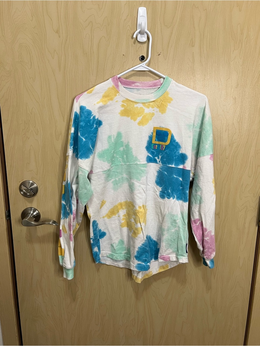 Walt Disney Spirit Jersey Shirt Womens Small White Colorful Tie Dye Lemon Mickey - Picture 2 of 6